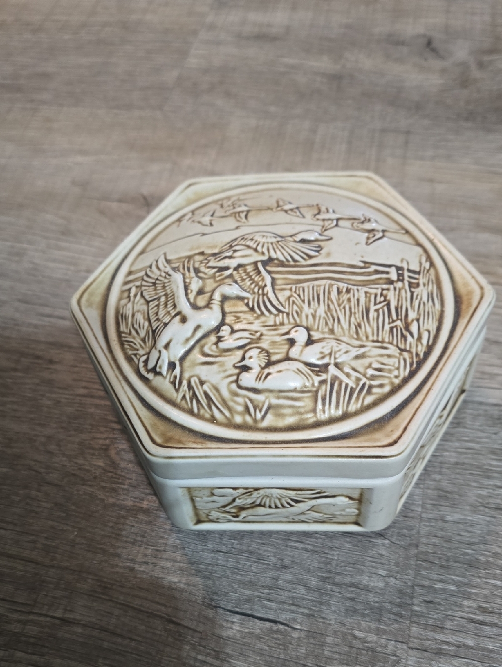 Avon Cream and Brown Hexagonal Ceramic Wildlife Trinket Box